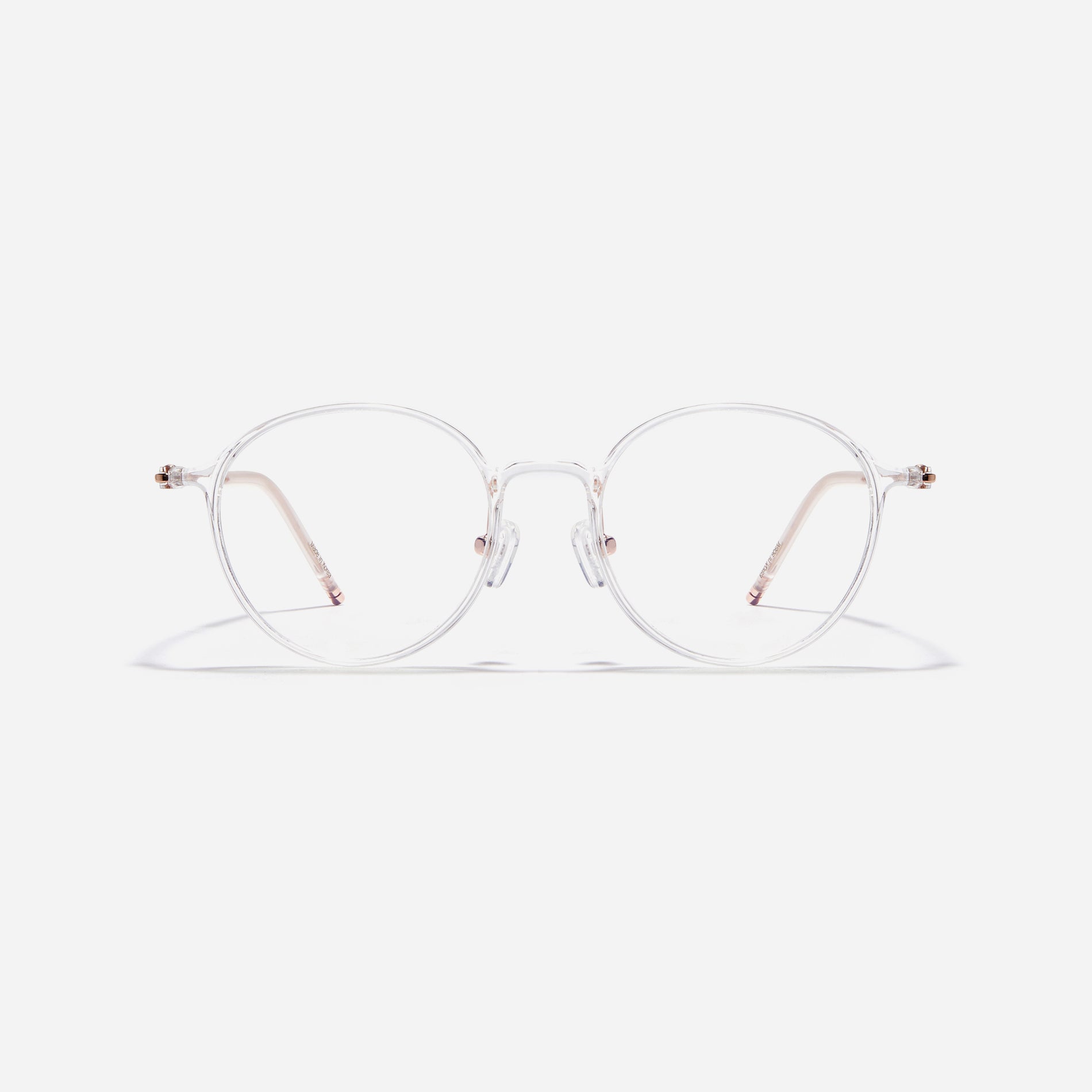 Ultra-lightweight round-shaped eyeglasses crafted using cutting-edge materials sourced from the French company ARKEMA. These glasses offer robust durability and consistently comfortable fit.