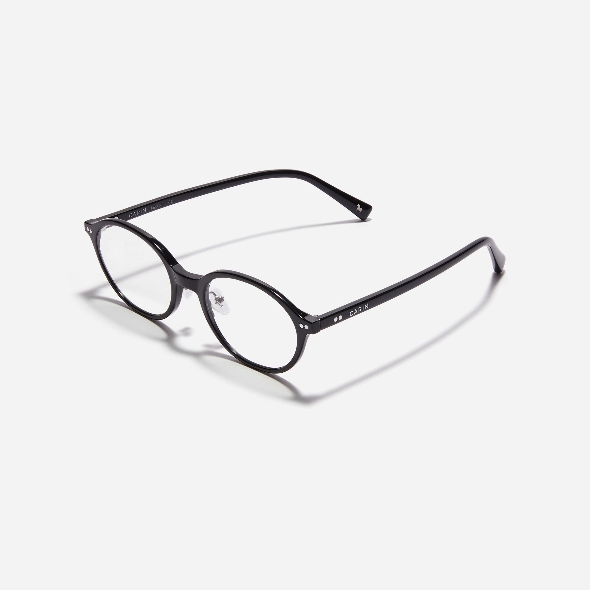 Slim version of CARIN's best-selling 'Aino' eyeglasses. Featuring a trendy oval-round shape and a unique narrow rim design, the Arno S seamlessly blends a retro vibe with modern sensibility.