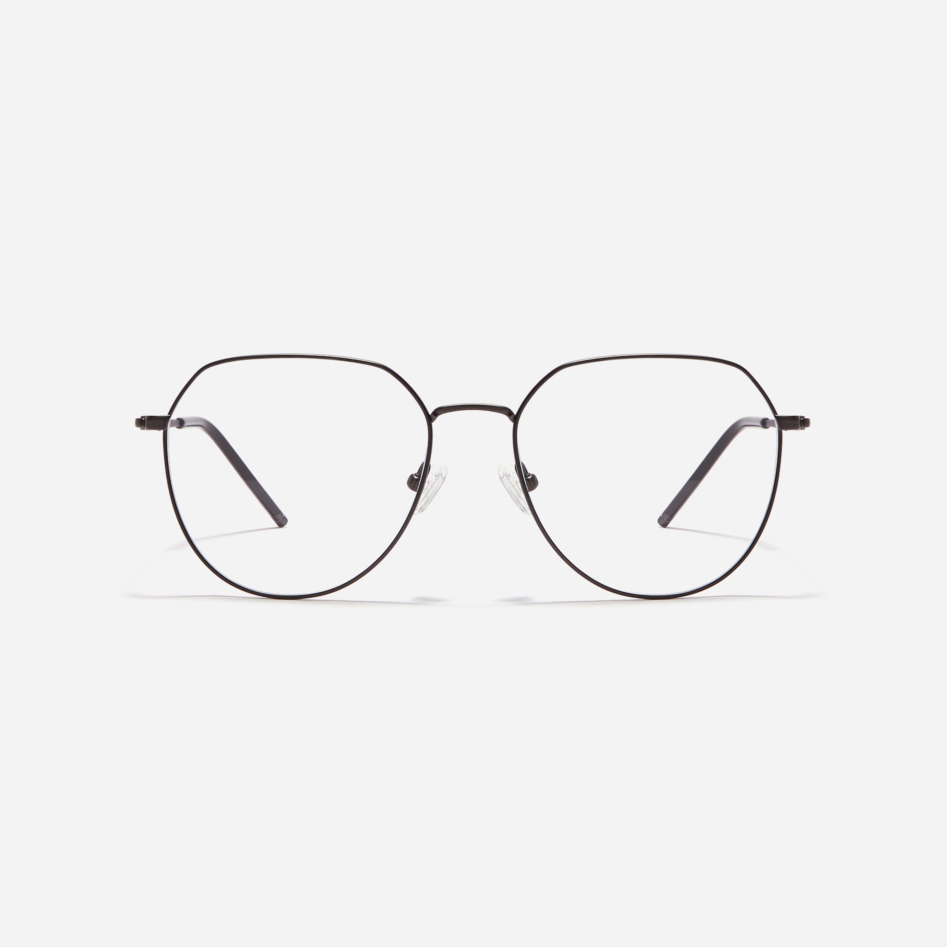 Boeing-style oversized eyeglasses crafted entirely from titanium for a lighter and more comfortable fit. With classic color options and frame design, these eyeglasses offer a retro style that effortlessly complements one's look.