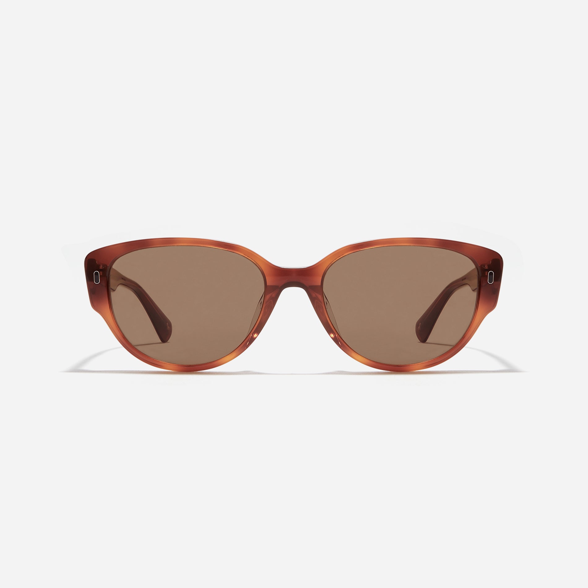 Round-shaped petite frame sunglasses designed with a stylish  narrow rim style and eye-catching color variations.