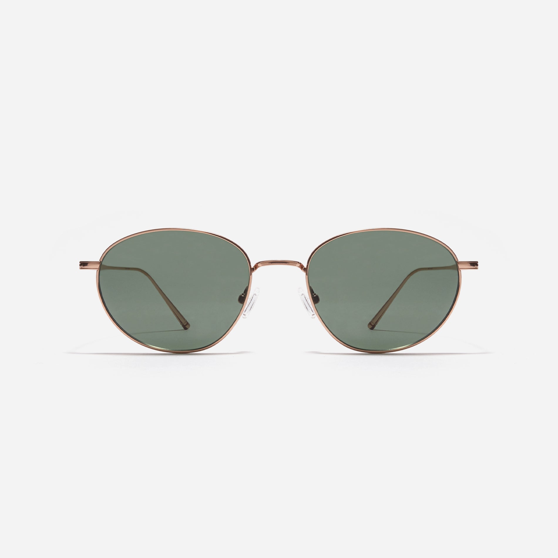 Idell sunglasses feature sleek metal frame with a narrow design. Crafted entirely from titanium, they guarantee a lightweight and comfortable fit. Available in color variations that naturally complement facial features, they provide a soft and versatile style for everyday wear.