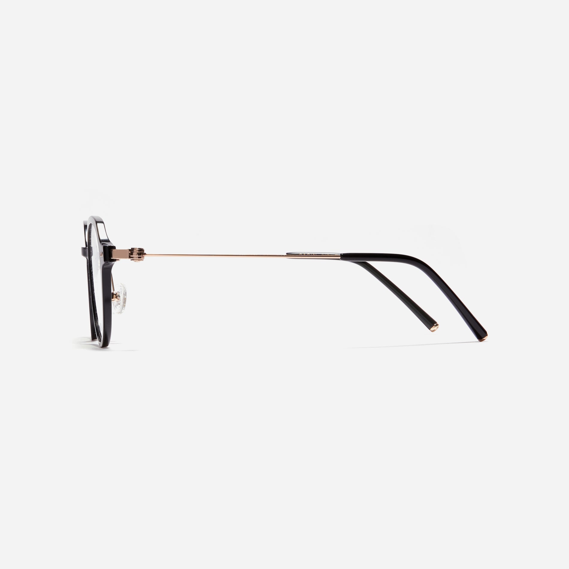 Polygonal-shaped eyeglasses crafted with a blend of G850 bio-plastic and stainless steel, ensuring resilience against breakage. Incorporated with CARIN's patented anti-loosening hinge technology, these eyeglasses ensure a consistently comfortable fit.