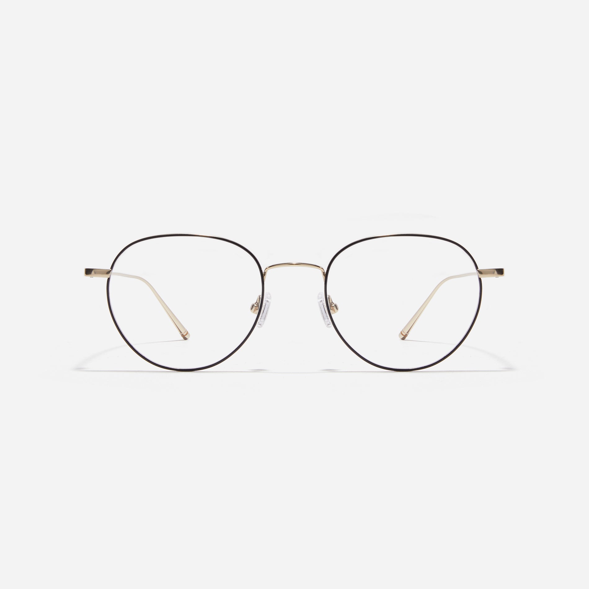 Polygon-shaped eyeglasses designed to effortlessly complement all face shapes. Crafted entirely from titanium, they ensure a remarkably light and durable wearing experience. Lika's casual design adds a fashionable touch to your daily look.