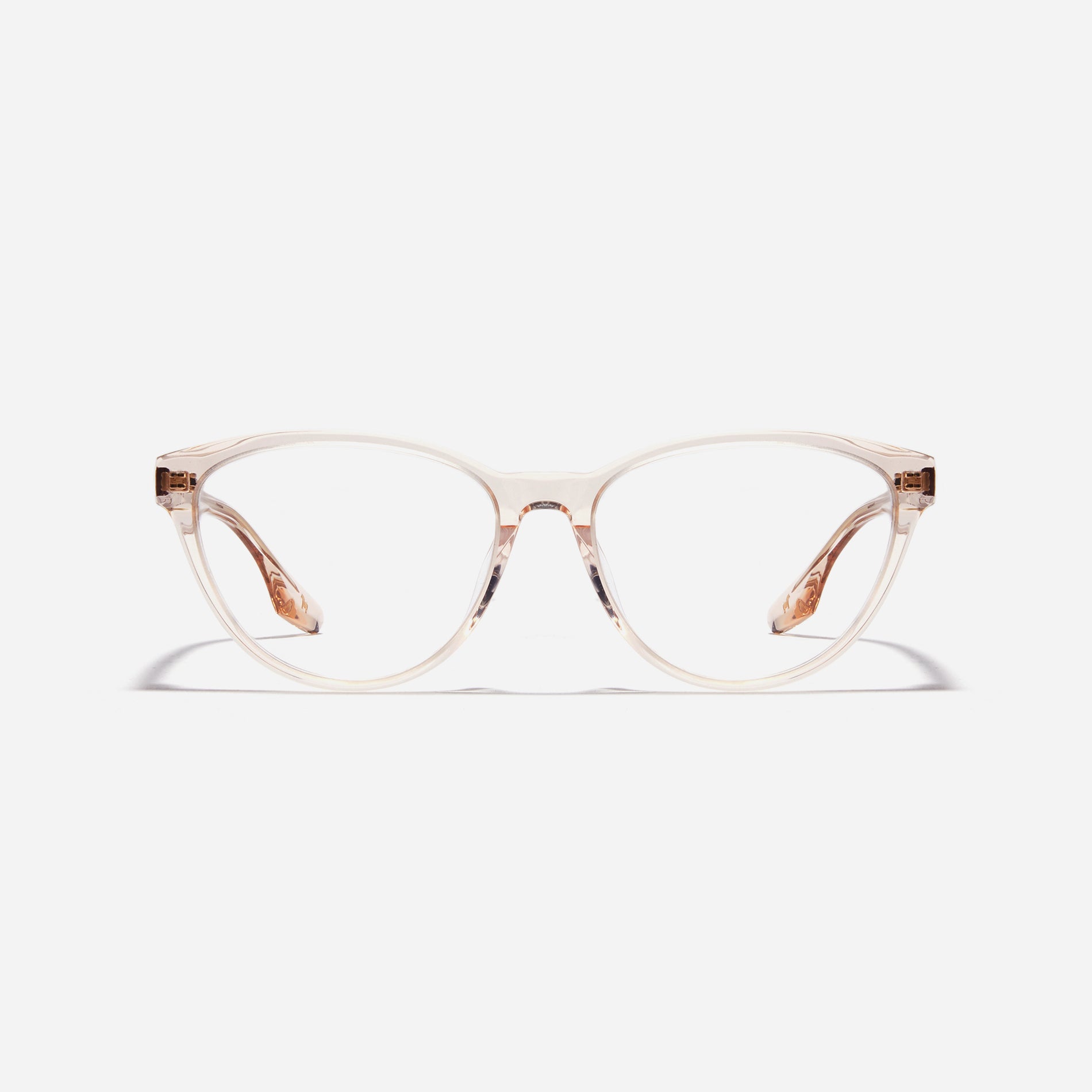 Lucy are cat-eye horn-rimmed eyeglasses showcasing a contemporary reinterpretation of retro aesthetics. Their eye-catching design and various color options offer a trendy look, harmonizing seamlessly with the natural lines of the face.