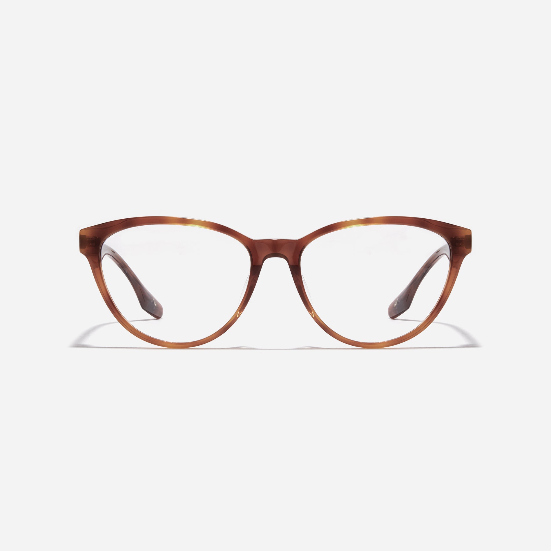 Lucy are cat-eye horn-rimmed eyeglasses showcasing a contemporary reinterpretation of retro aesthetics. Their eye-catching design and various color options offer a trendy look, harmonizing seamlessly with the natural lines of the face.