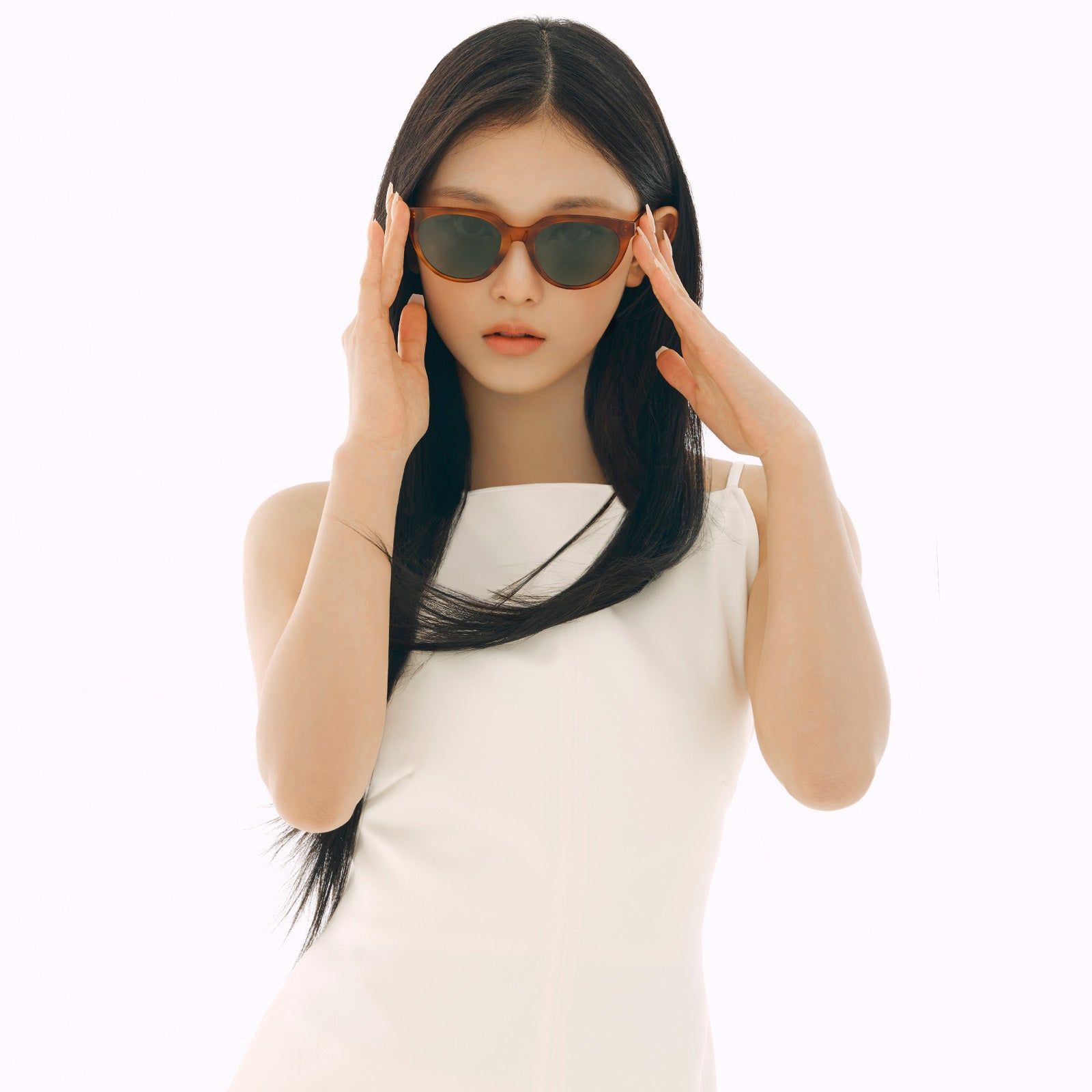 人気★NewJeans 着用【CARIN 】KRISTEN R SUNGLASSES NEWJEANS着用 韓国 人気 サングラス [CARIN] CARIN KRISTEN R