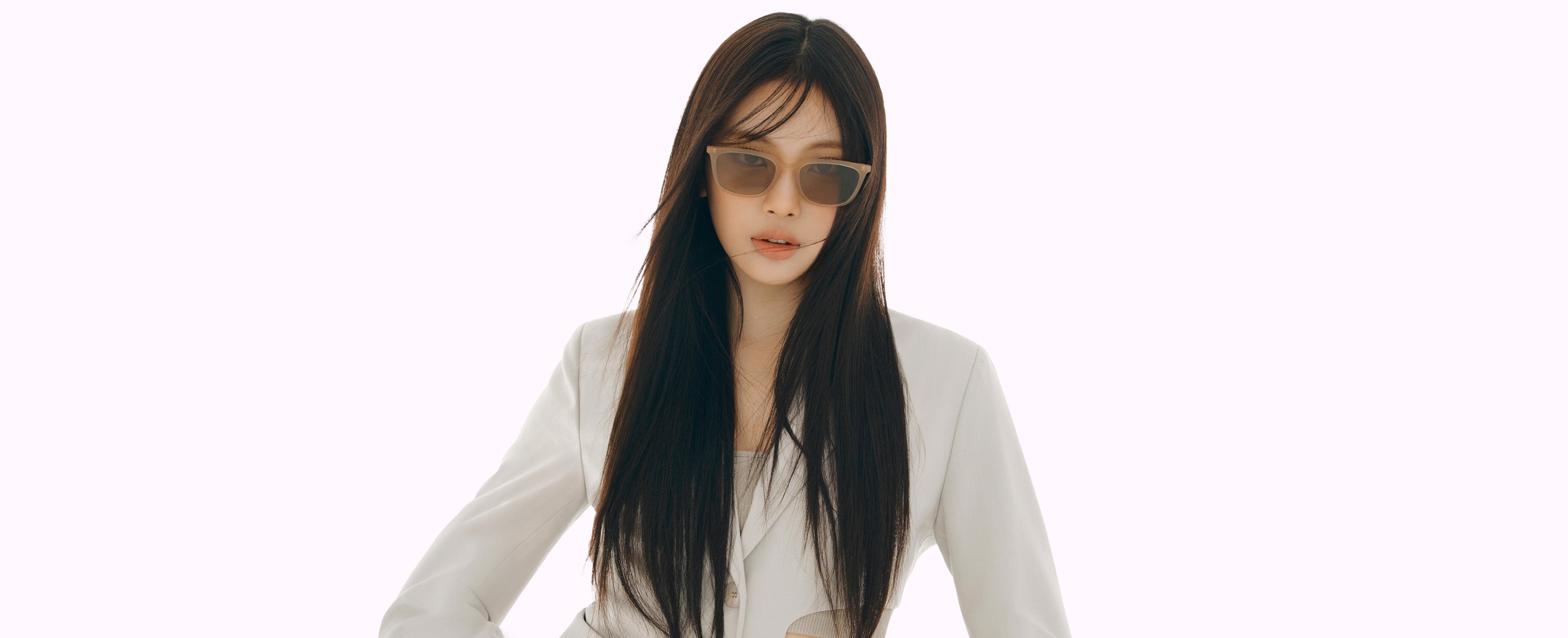 人気★NewJeans 着用【CARIN 】KRISTEN R SUNGLASSES Kristen R - Carin Oval Sunglasses | Korean Eyewear – Jei