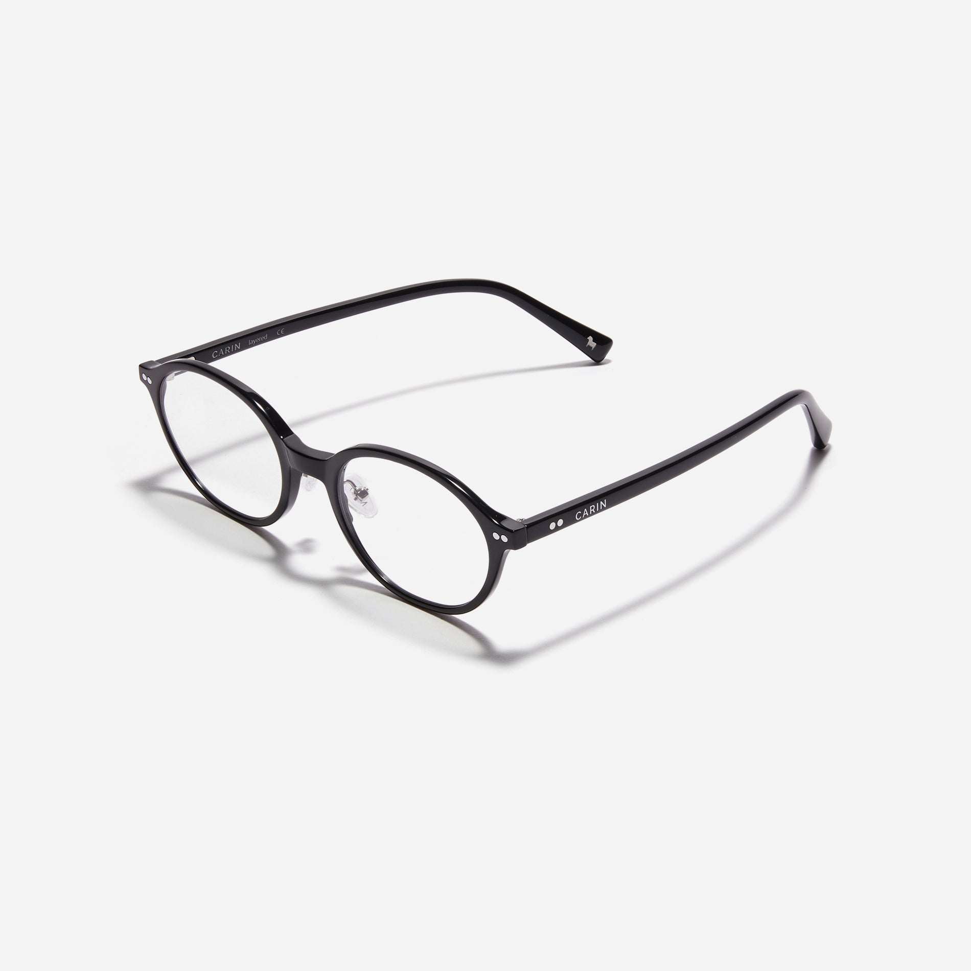 Slim version of CARIN's best-selling 'Aino' eyeglasses. Featuring a trendy oval-round shape and a unique narrow rim design, the Arno S seamlessly blends a retro vibe with modern sensibility. 