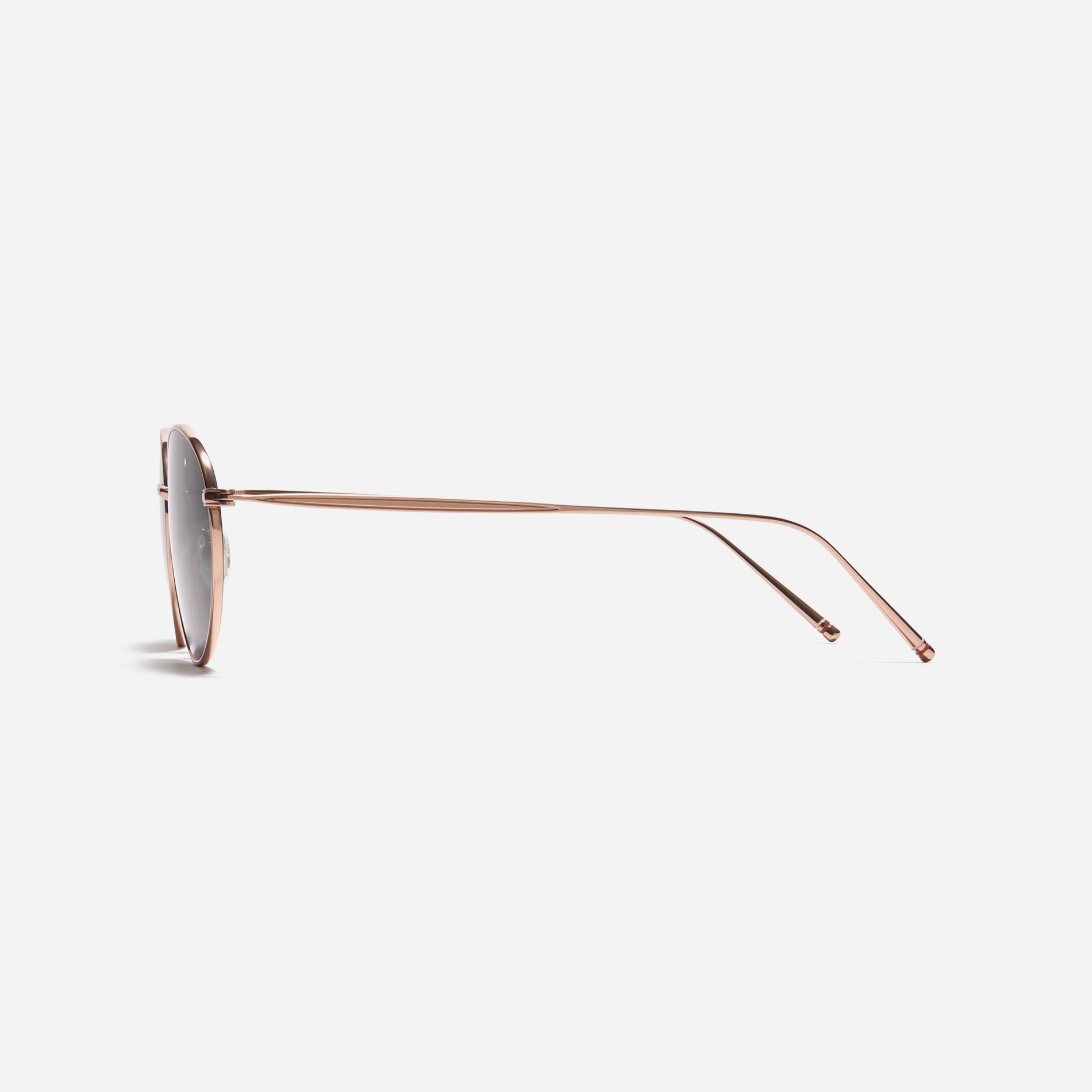 Idell sunglasses feature sleek metal frame with a narrow design. Crafted entirely from titanium, they guarantee a lightweight and comfortable fit. Available in color variations that naturally complement facial features, they provide a soft and versatile style for everyday wear.