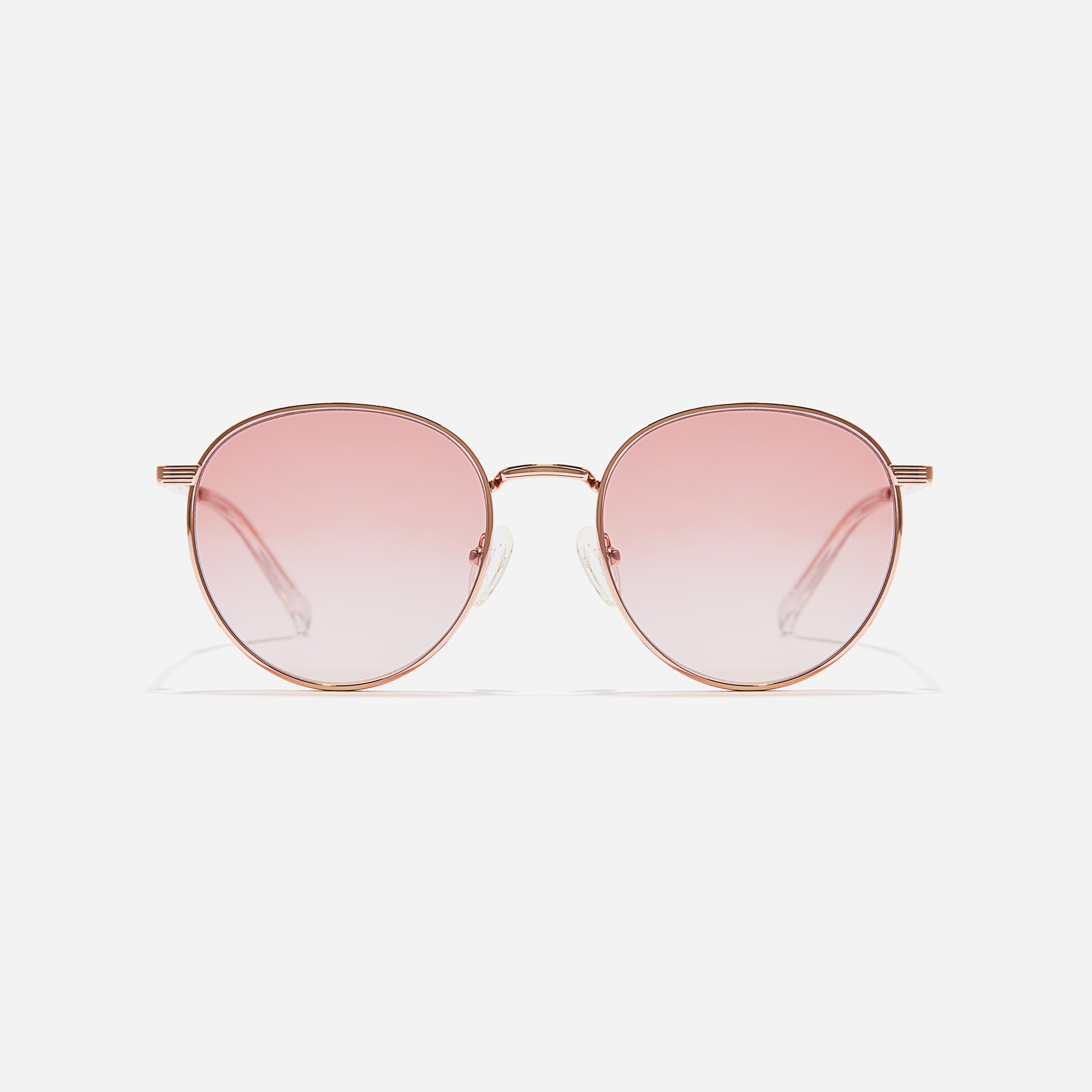  Boeing-style sunglasses featuring chic temple details and half-mirrored lens coating that reduces glare and provides 100% UV protection.