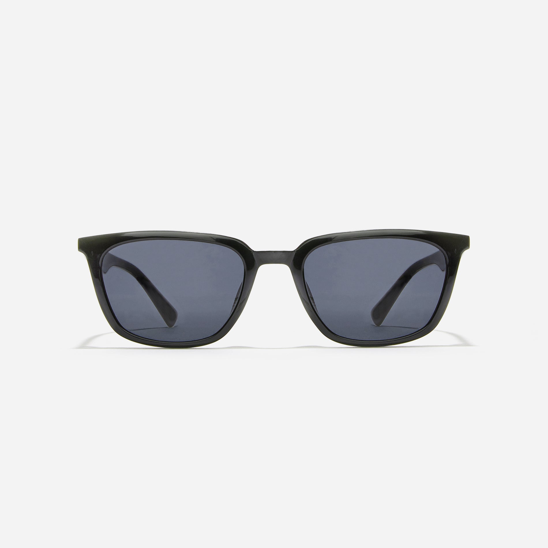 Square-shaped petite frame sunglasses. They feature a sleek, narrow, retro-inspired design from the 80s, reinterpreted with a modern touch. The distinctive narrow rim shape exudes a chic and contemporary vibe. Additionally, soft color variations effortlessly complement various face shapes,