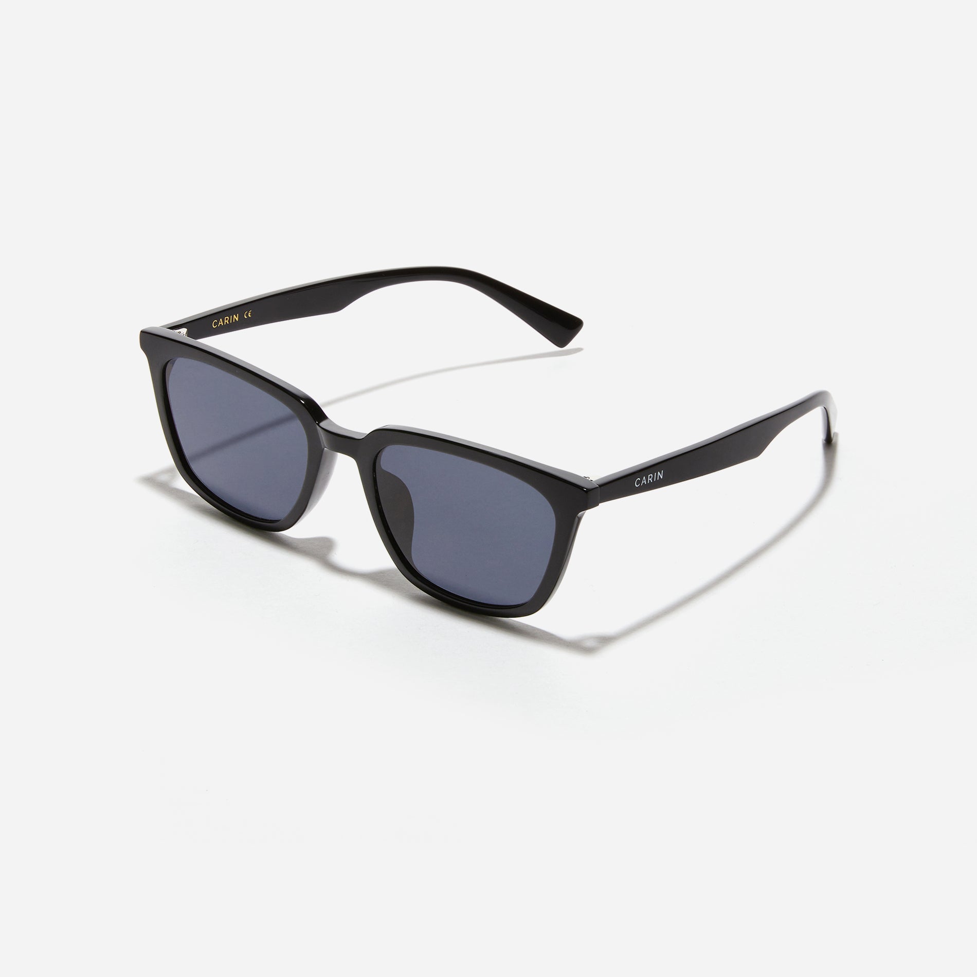Square-shaped petite frame sunglasses with retro-inspired design that exudes chic and contemporary vibe. 
