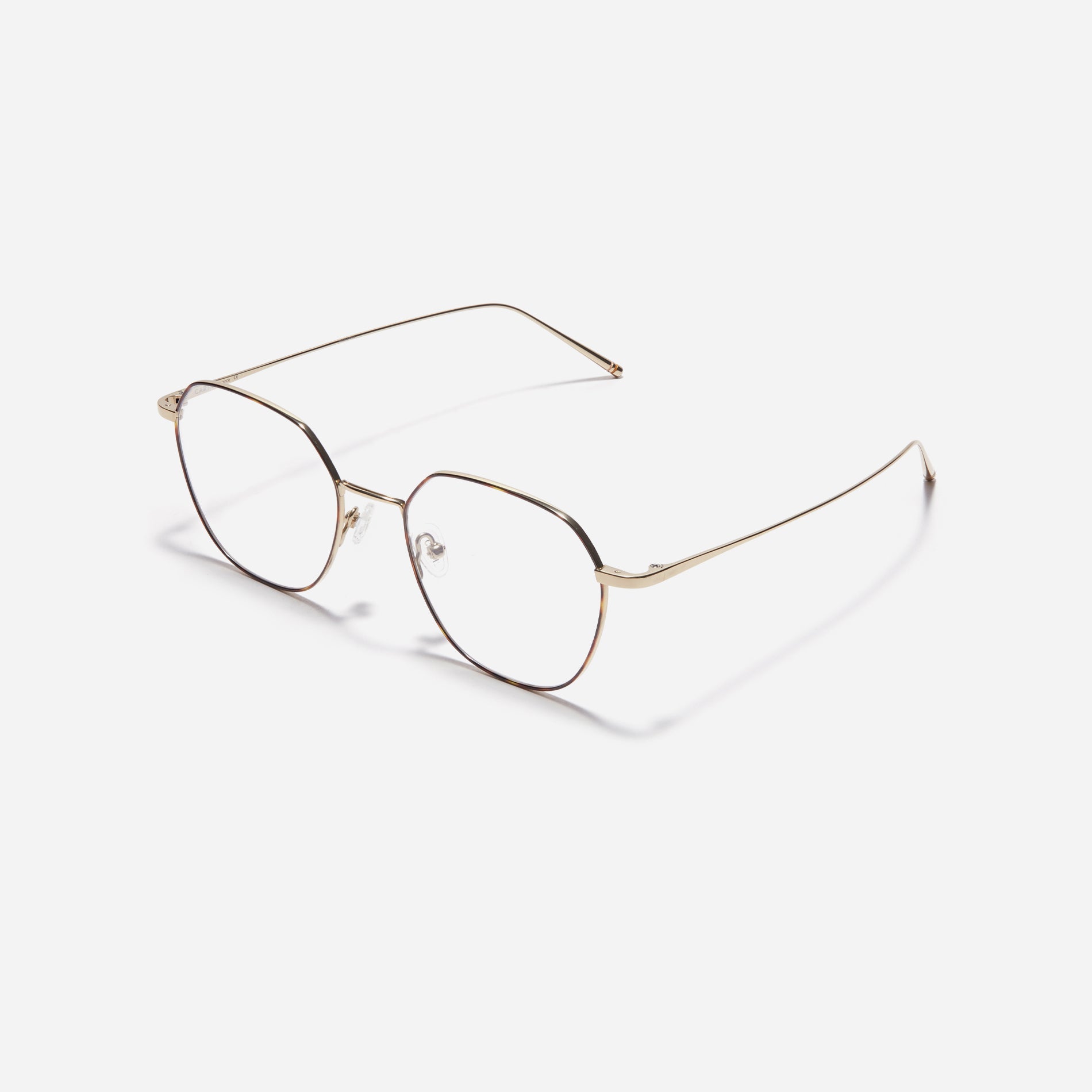 Norman glasses feature a polygonal shape with oversized rims. Crafted entirely from titanium, they are lightweight and comfortable to wear. Available in four different colors, these glasses offer fashionable styles suitable for both men and women.